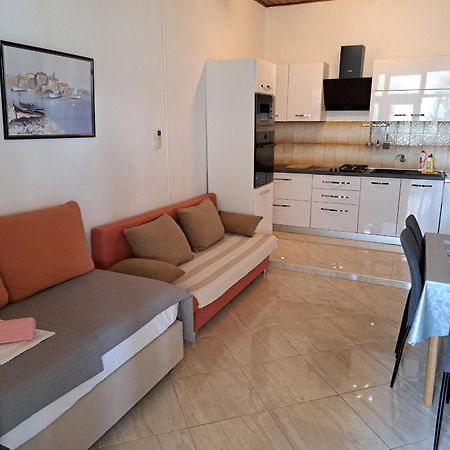 Apartmani R&B Radalj Макарска Экстерьер фото
