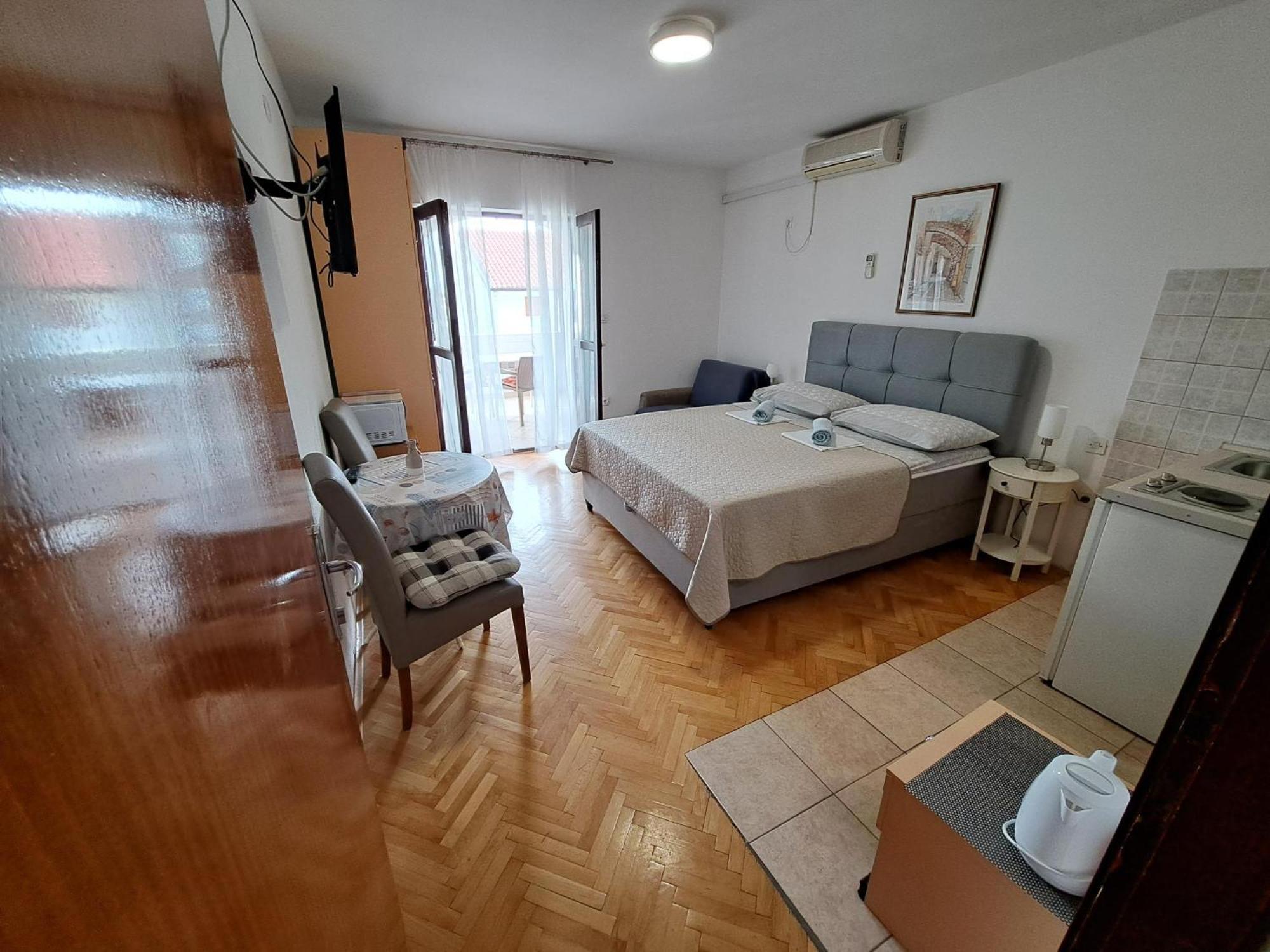 Apartmani R&B Radalj Макарска Экстерьер фото