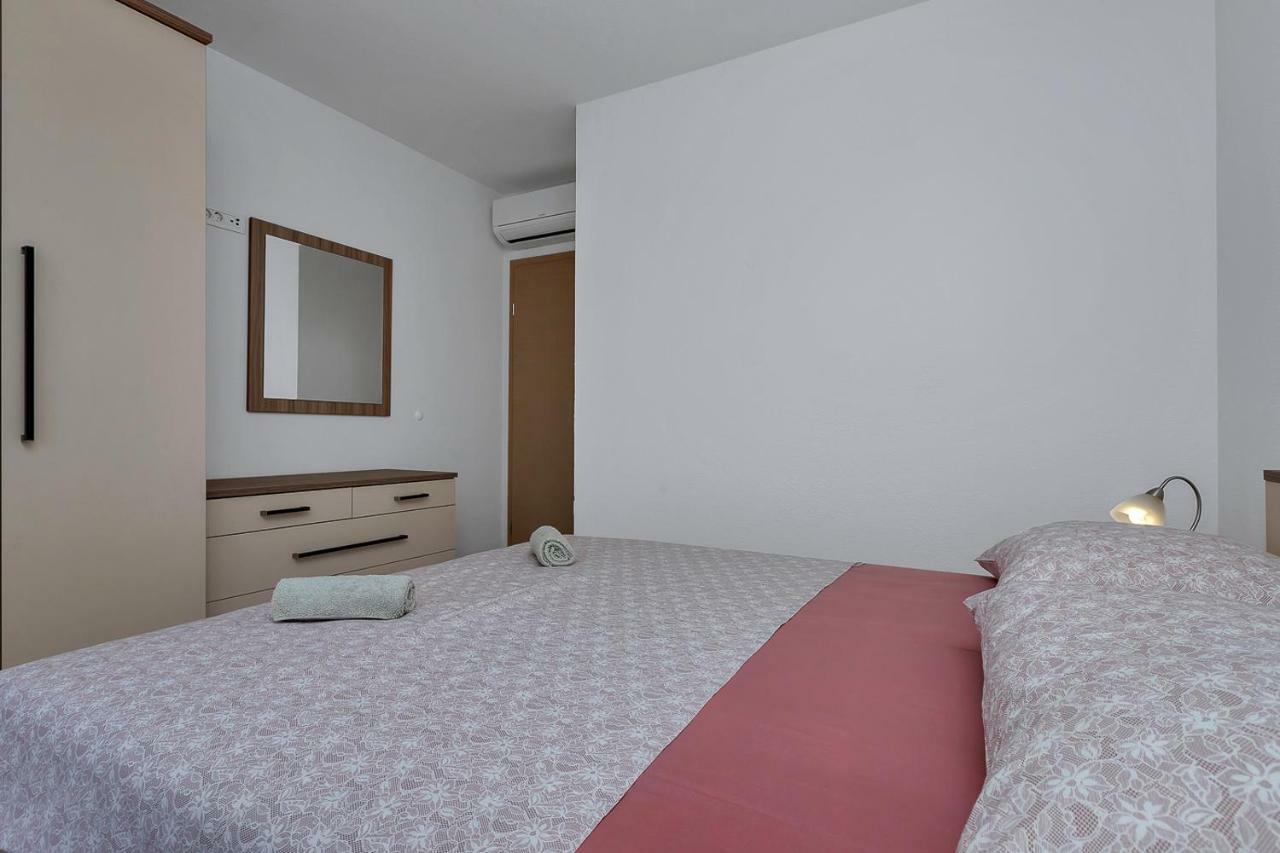 Apartmani R&B Radalj Макарска Экстерьер фото